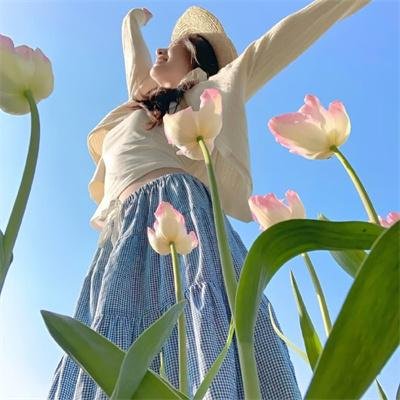 小姐嬉春